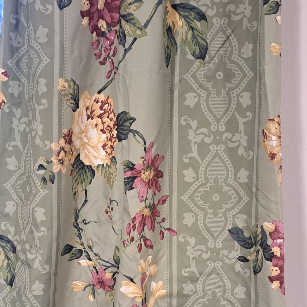 NIP- Sandringham Floral Room Darkening Cottagecore Pinch Pleat Drapes 48×84 In.